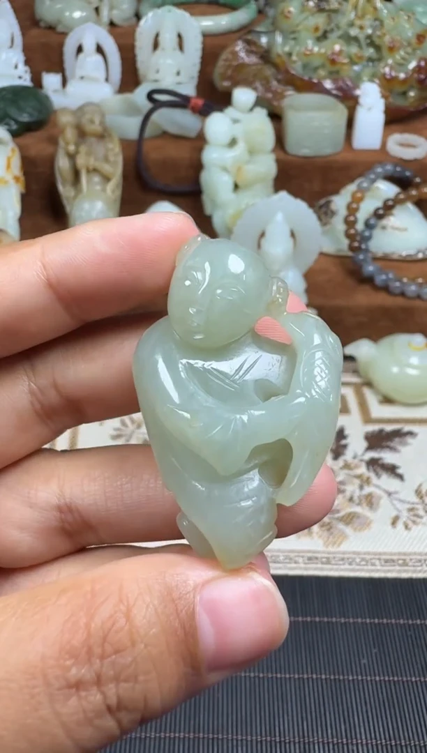 颈饰未镶嵌和田玉1