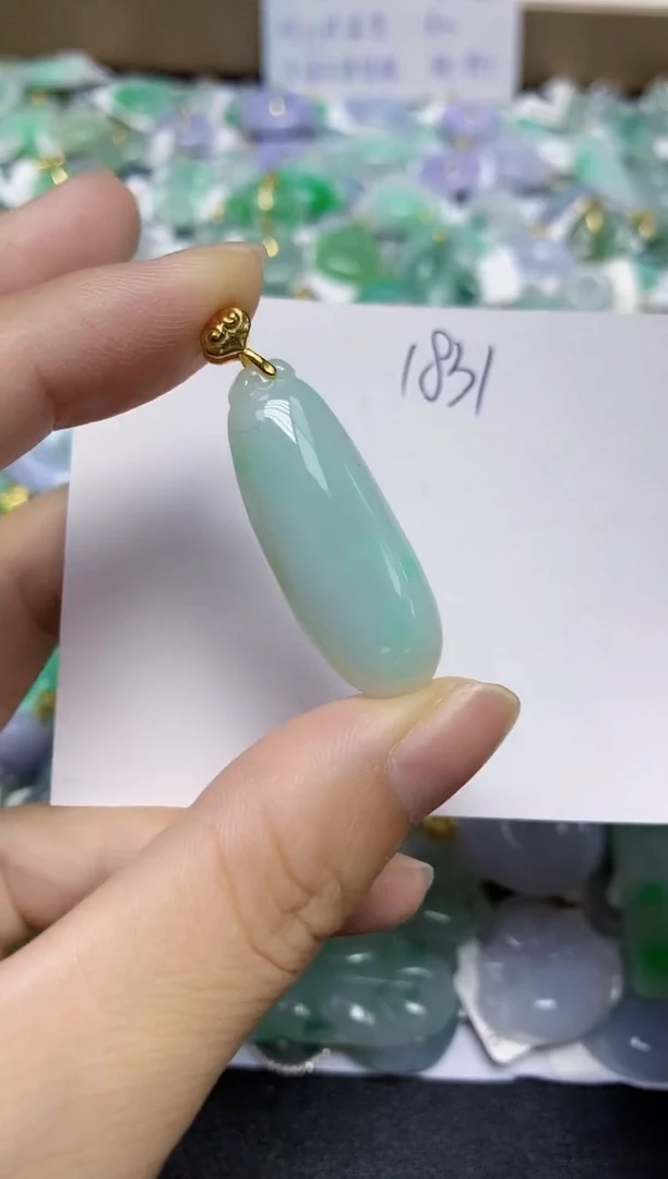 翡翠未镶嵌颈饰11111111111