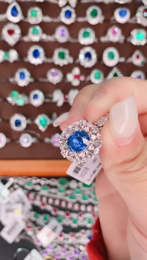 【闪购商品】蓝宝石18K金吊坠18K金镶嵌2.67克拉