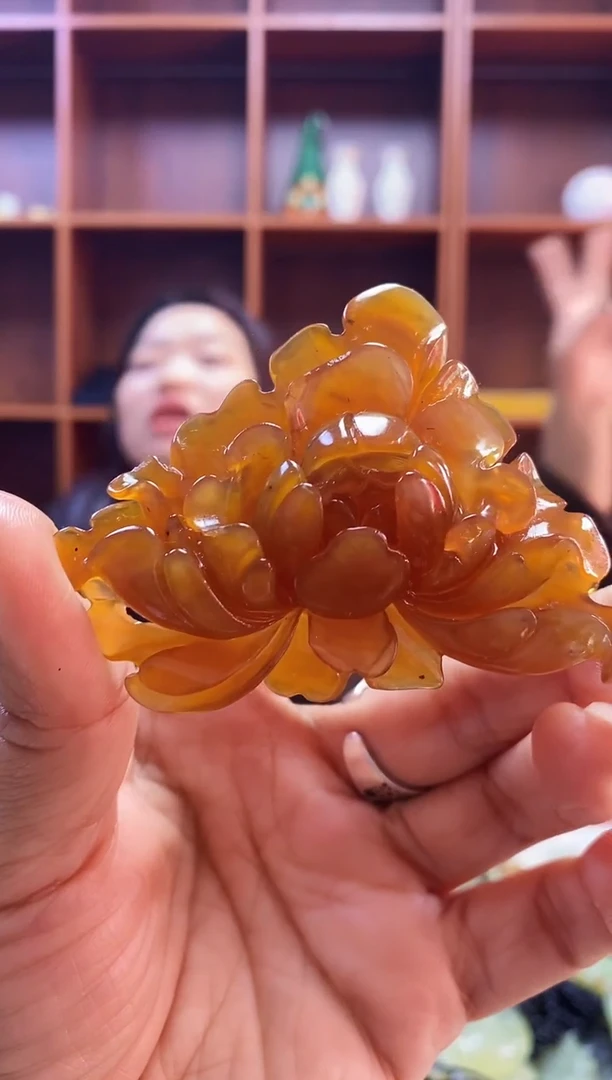 未镶嵌蛇纹石玉吊坠