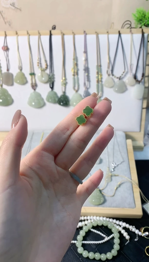 【闪购商品】和田玉耳饰银S925镶嵌耳钉4