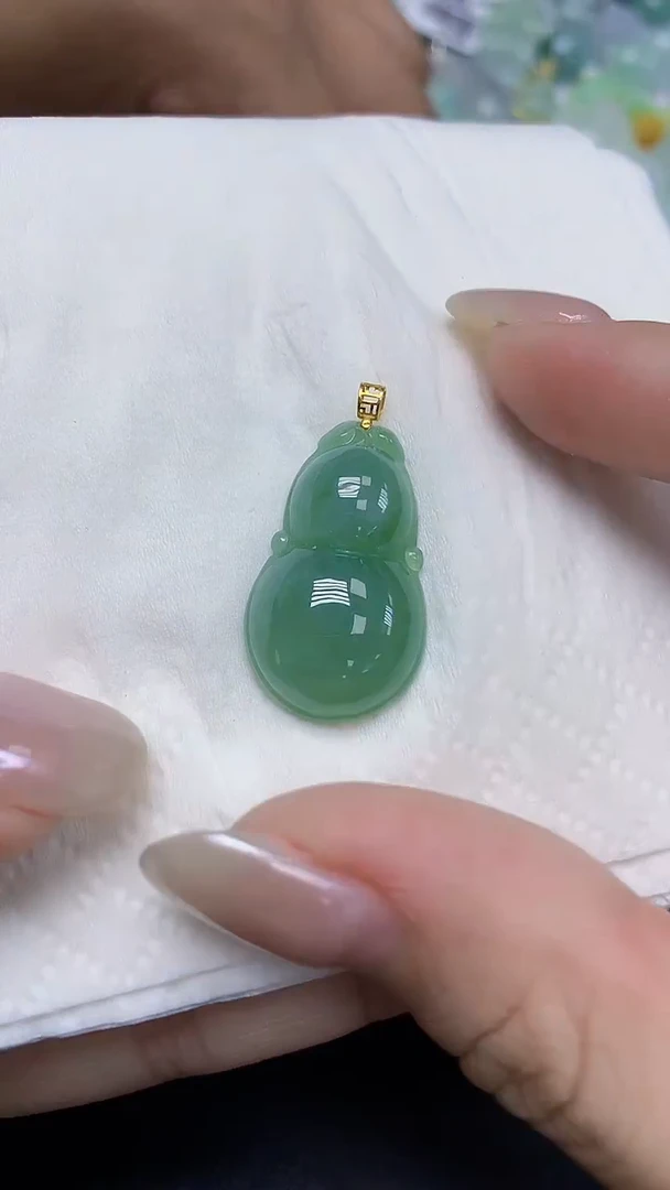 翡翠18K金镶嵌颈饰天然缅甸翡翠A货