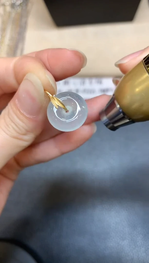 【闪购商品】翡翠颈饰18K金镶嵌【无鉴赏期