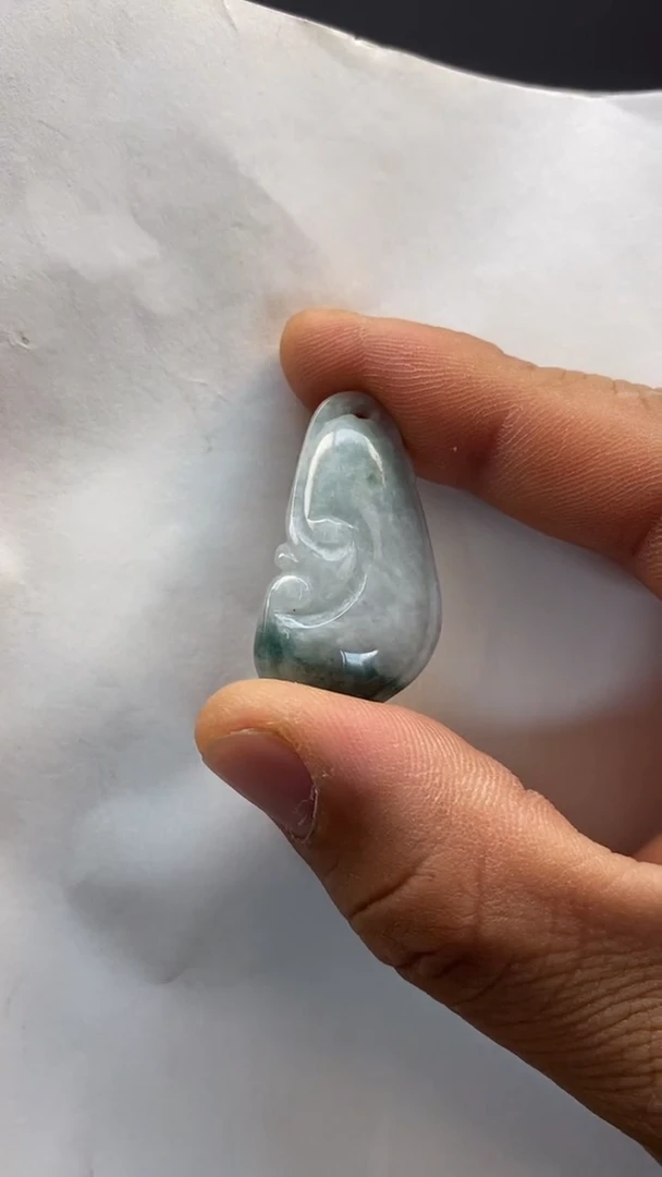颈饰未镶嵌翡翠如意