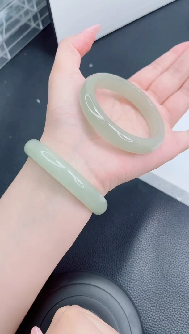 石英质玉手镯未镶嵌164-56.3