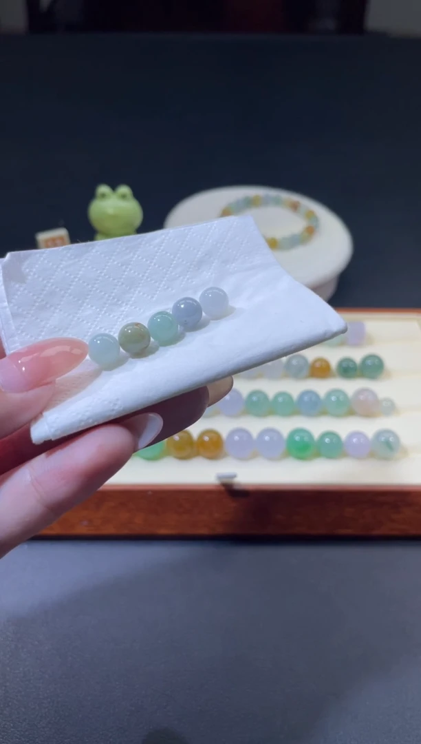 颈饰未镶嵌翡翠?****_翡翠净货