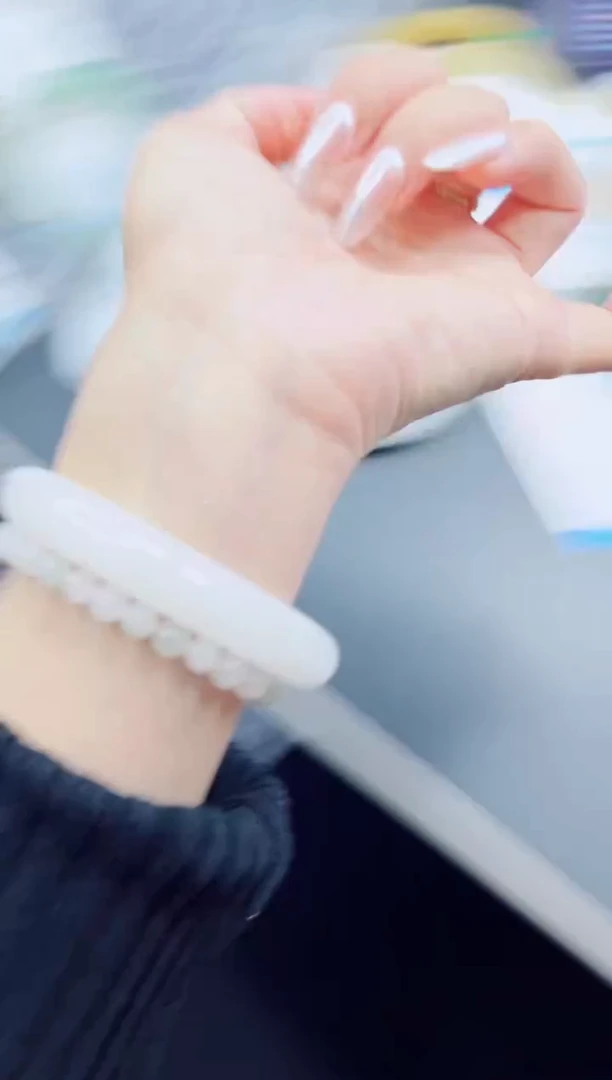 石英质玉手镯未镶嵌105/60