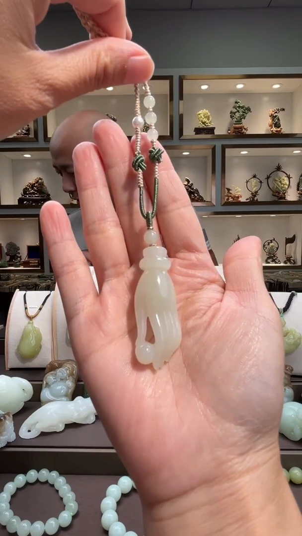 颈饰未镶嵌和田玉苏