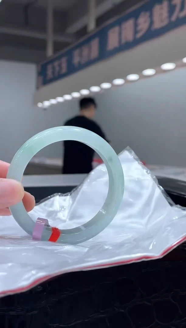 未镶嵌手镯翡翠7