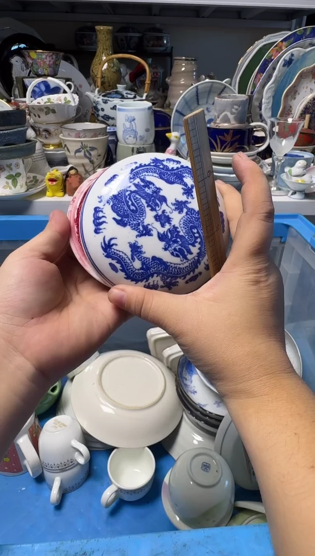 中古瓷器，默认微瑕-印盒，内带印泥。