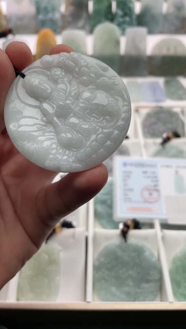 【闪购商品】翡翠颈饰未镶嵌..../2/11/ 124