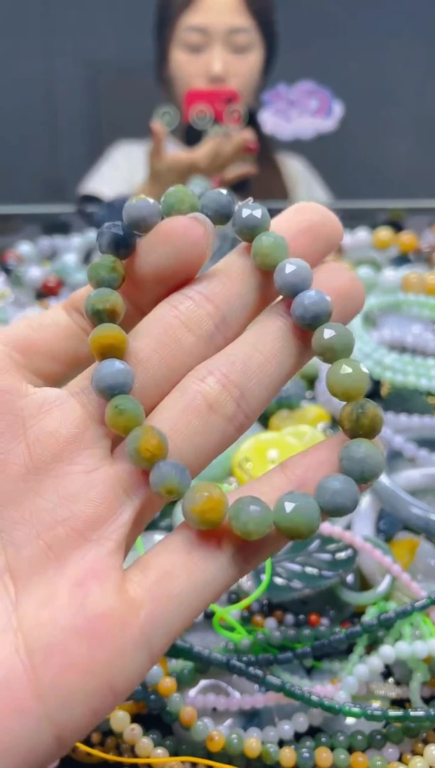 颈饰未镶嵌翡翠7MM/H/翡翠A货，一件也是批发价