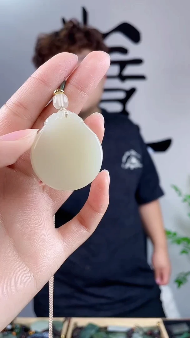 和田玉未镶嵌颈饰拍一发一，多样性发货