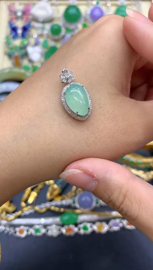 翡翠18K金镶嵌颈饰231-中国好珍宝