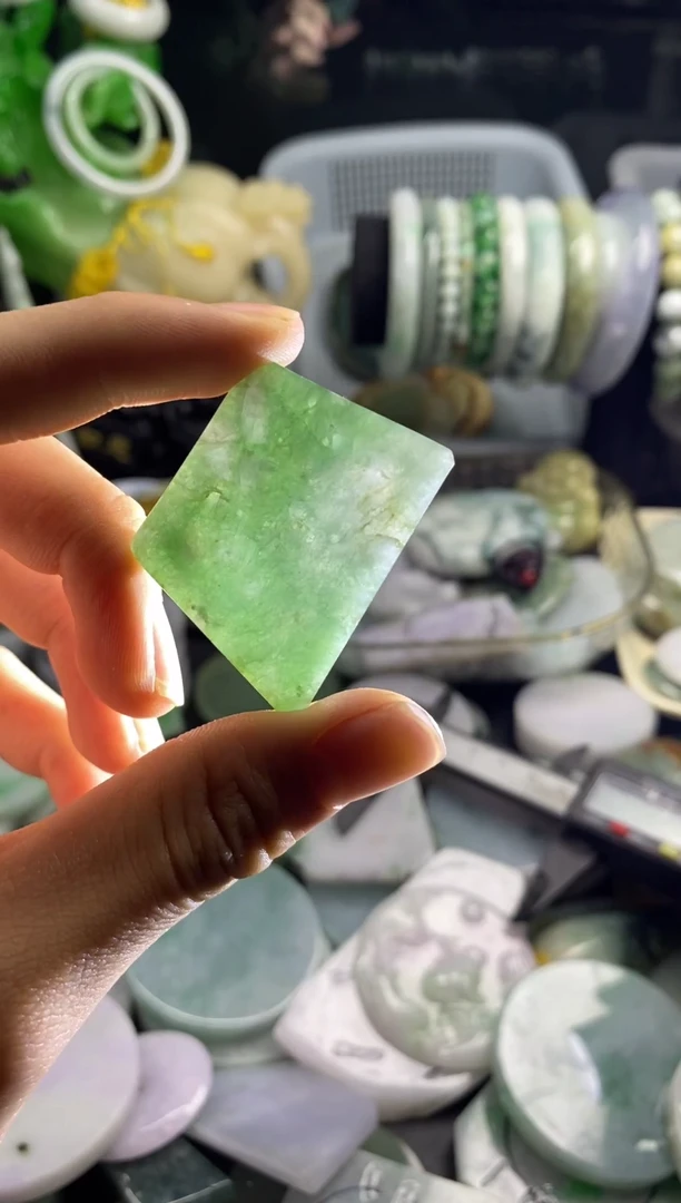 散珠翡翠A货翡翠