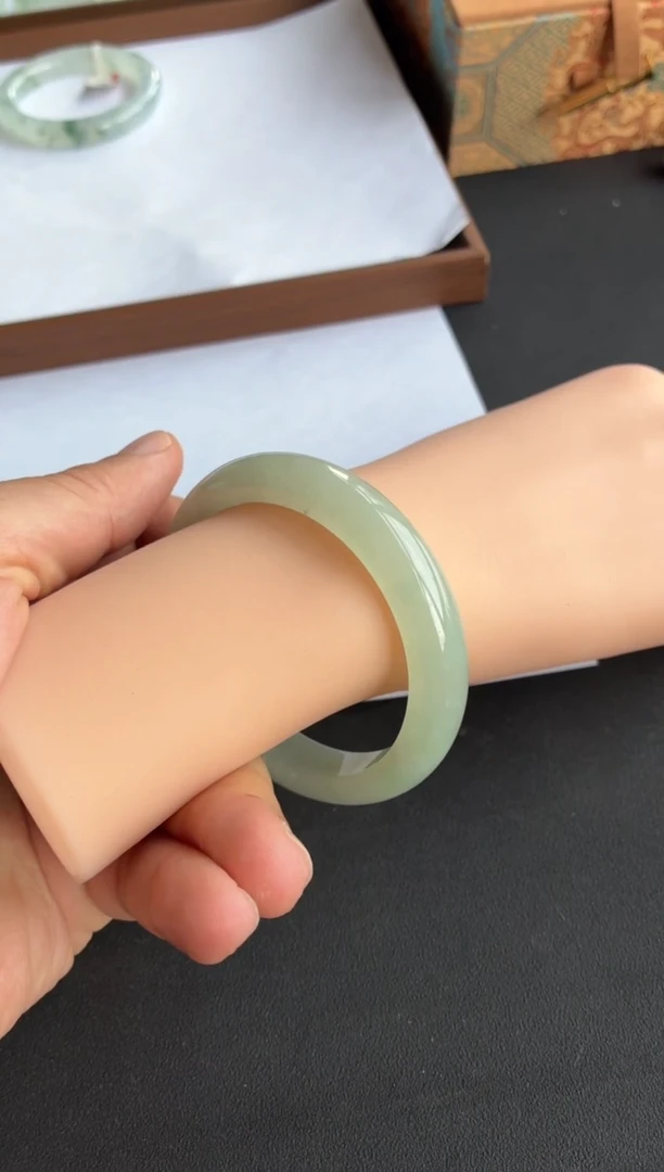 未镶嵌手镯翡翠7号56.8*12.5*8.5正圈