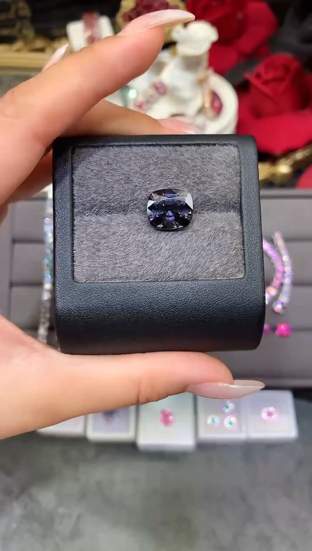 未镶嵌裸石定制尖晶石枕型 黑武士尖晶 8.26ct