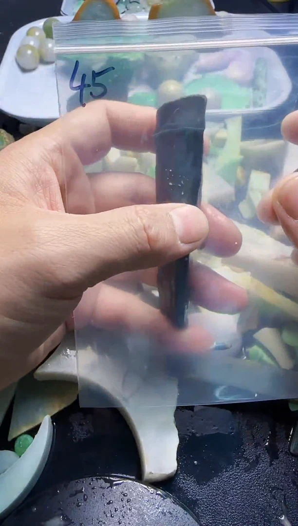 颈饰未镶嵌翡翠?****陶45