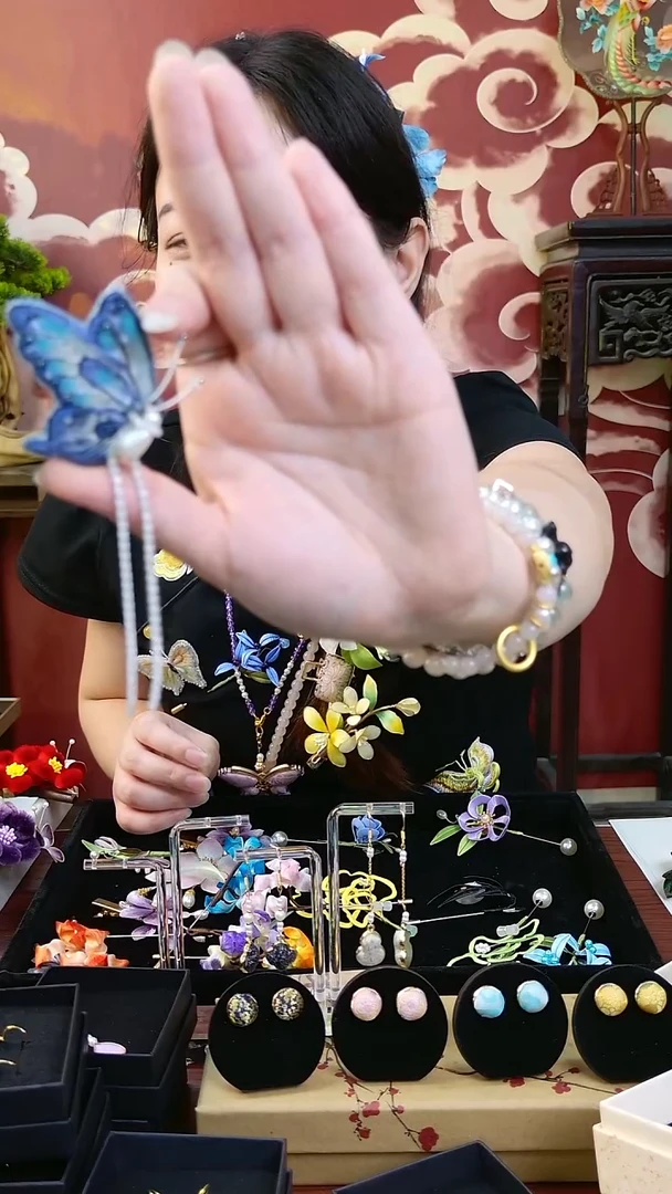 刺绣纯手工非遗绒花