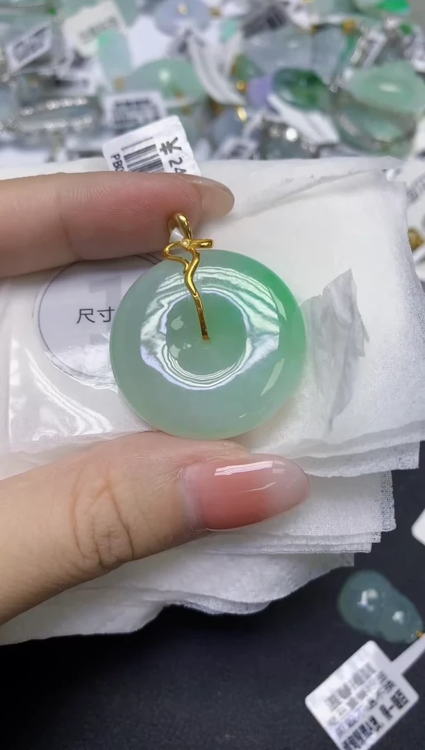 颈饰18K金镶嵌翡翠天然缅甸翡翠A货百元以上9元证书费自理