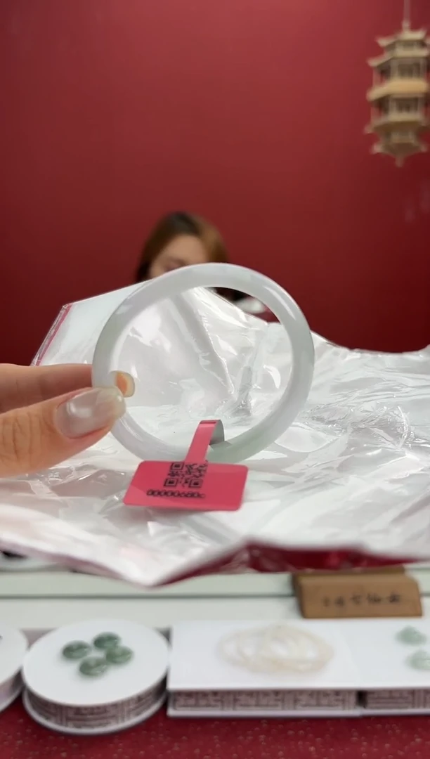 翡翠手镯（贵妃镯）未镶嵌3手镯