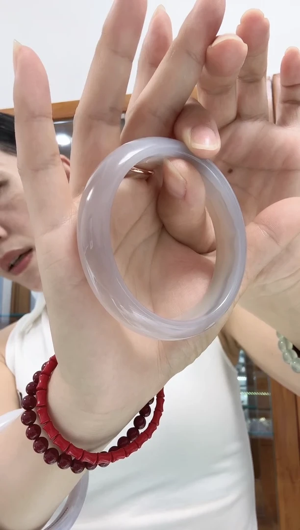 玛瑙/玉髓手镯未镶嵌@****@天然玉髓手镯60口径一物一拍
