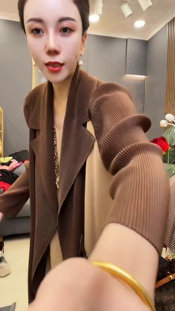 聚酯纤维（涤纶）咖色 盘花裙