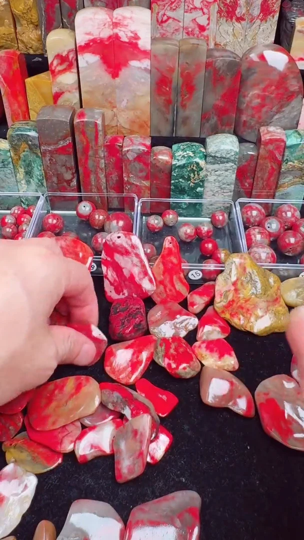 昌化鸡血石昌化鸡血石