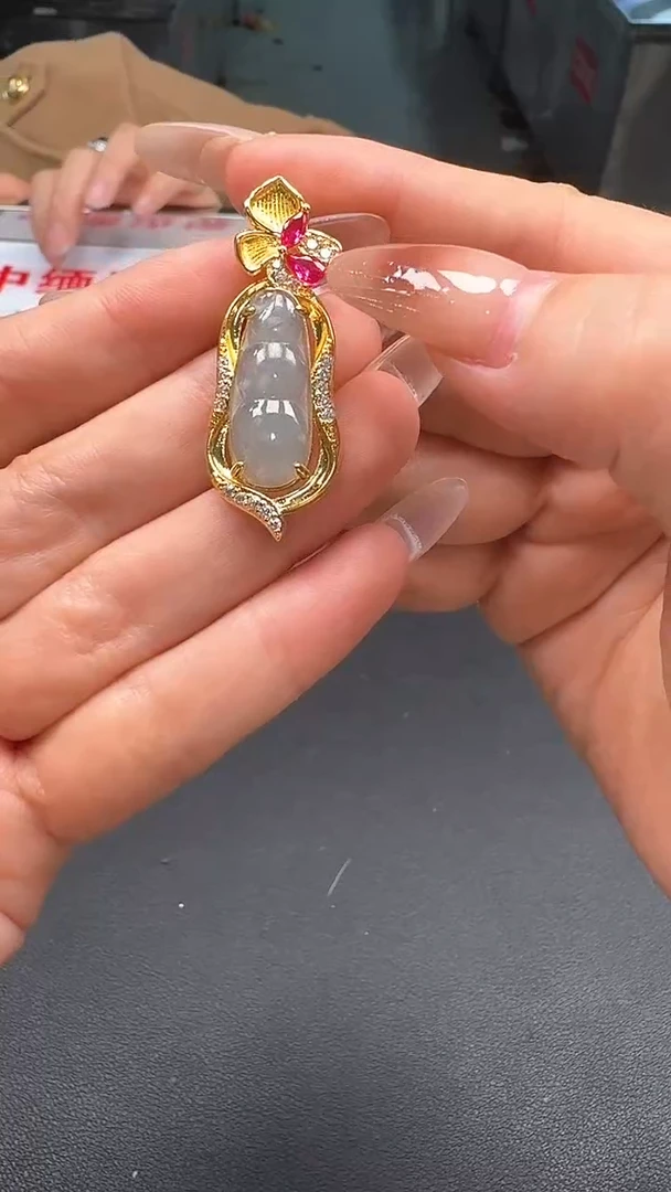 【闪购商品】翡翠颈饰未镶嵌豆子8222/72