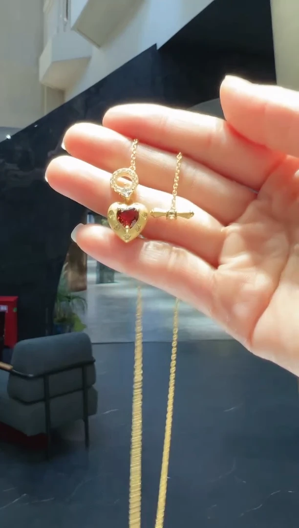 【闪购商品】石榴石颈饰银S925镶嵌9】