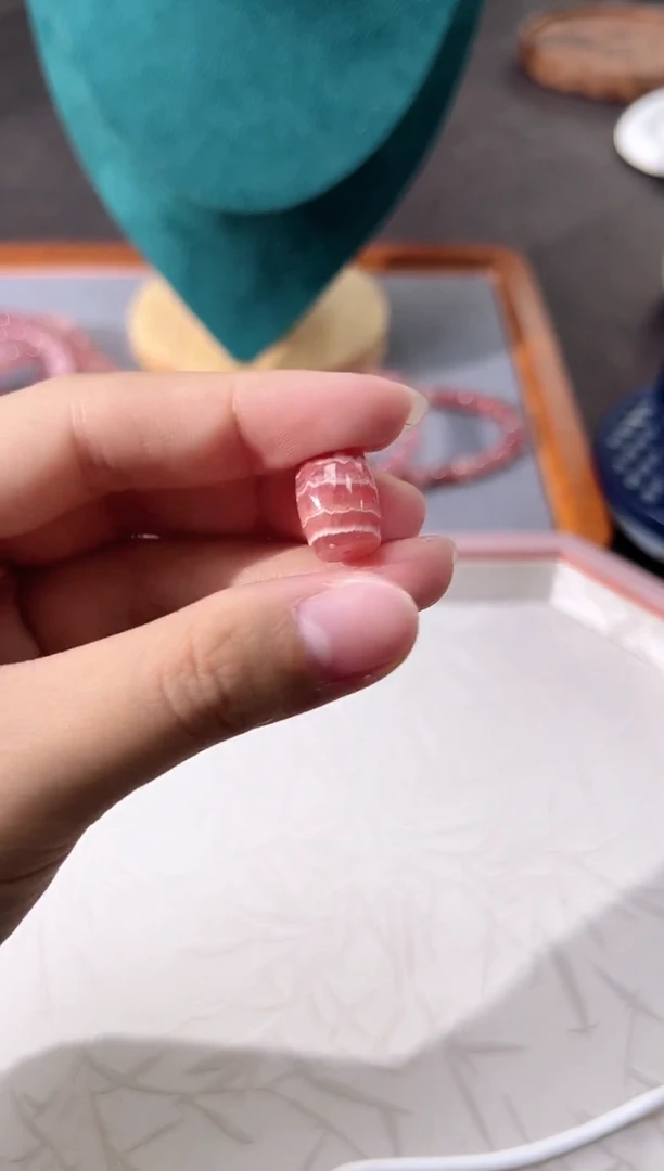 未镶嵌菱锰矿（红纹石）珠宝半成品悦221