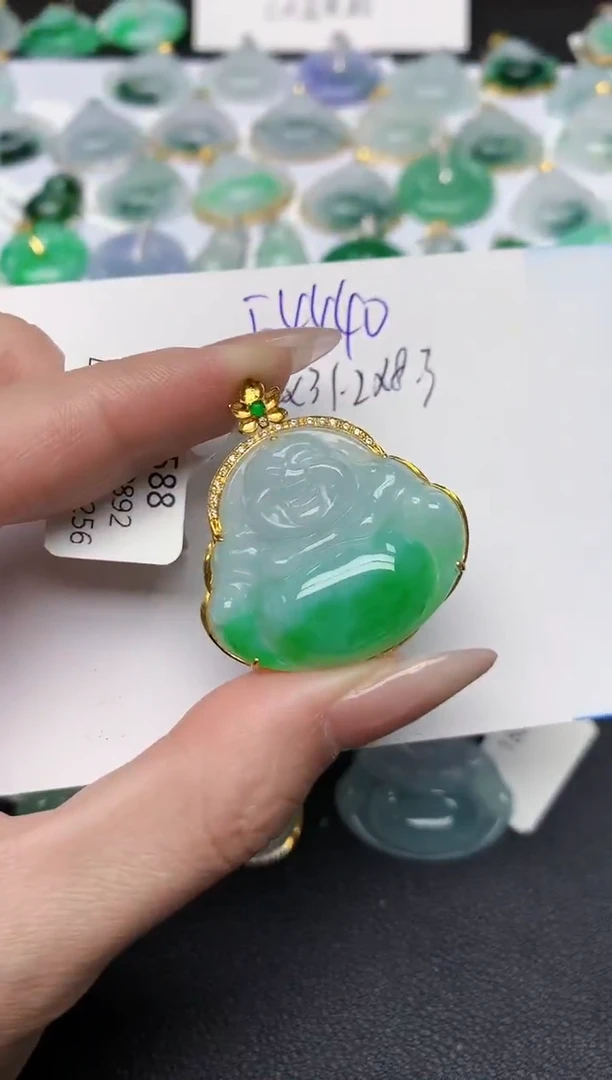颈饰18K金镶嵌翡翠天然缅甸A货翡翠百元以上9元证书费自理