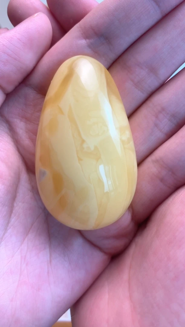 未镶嵌颈饰蜜蜡修长水滴