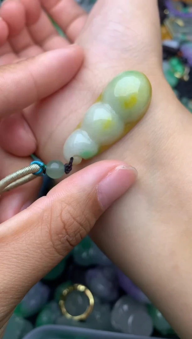 颈饰未镶嵌翡翠缅甸翡翠吊坠