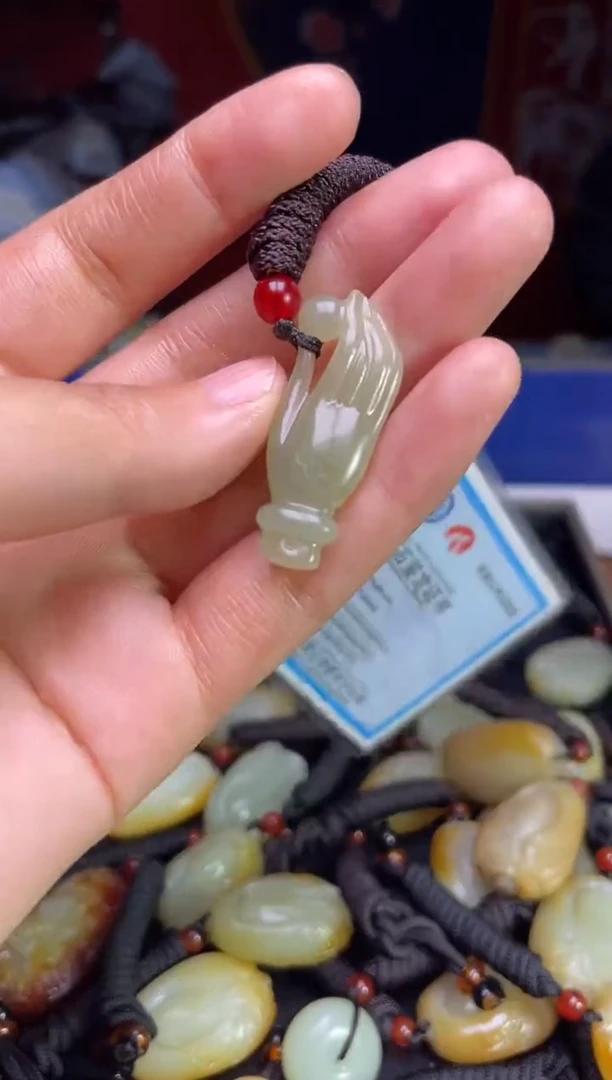 颈饰未镶嵌和田玉123