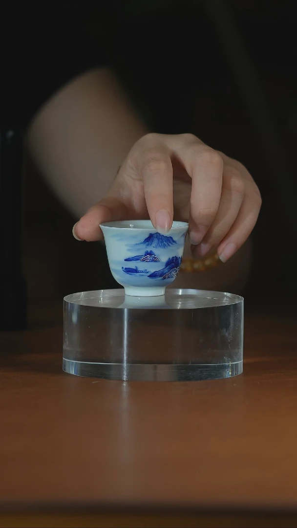 青花描银山水闻香杯
