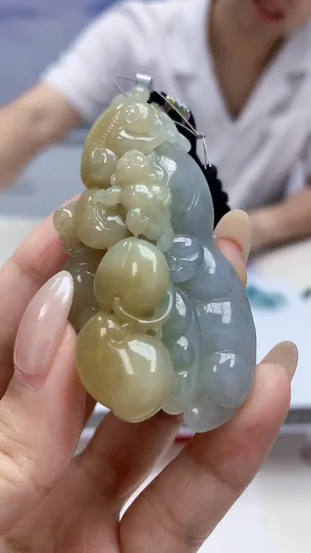 未镶嵌定制翡翠4868xx-毛货挂件46