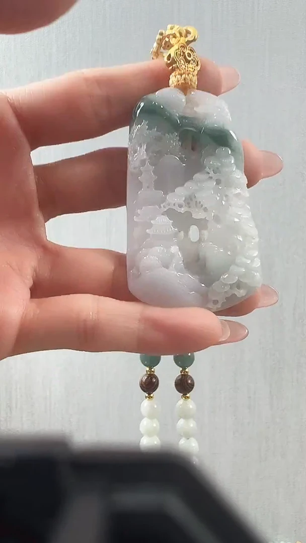 颈饰未镶嵌翡翠山水