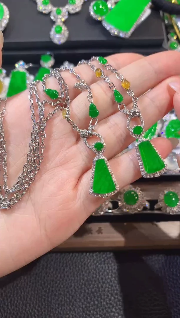 套链18K金镶嵌翡翠D18 多样性发货一件