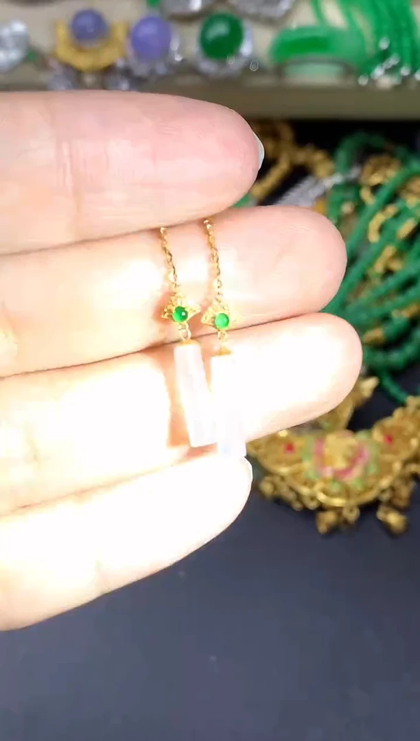 翡翠18K金镶嵌颈饰98-中国好珍宝