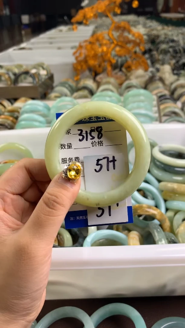 【闪购商品】蛇纹石玉手镯未镶嵌3158