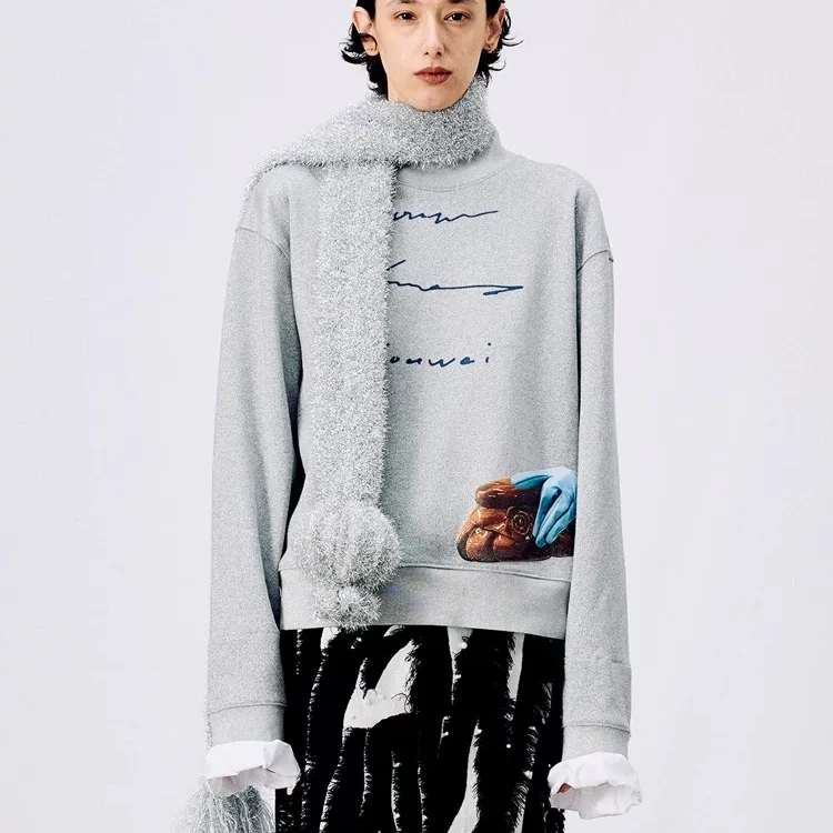 iIEWUOY/有尾女装主题印花衬衫内袖亮葱卫衣女休闲风上衣长袖