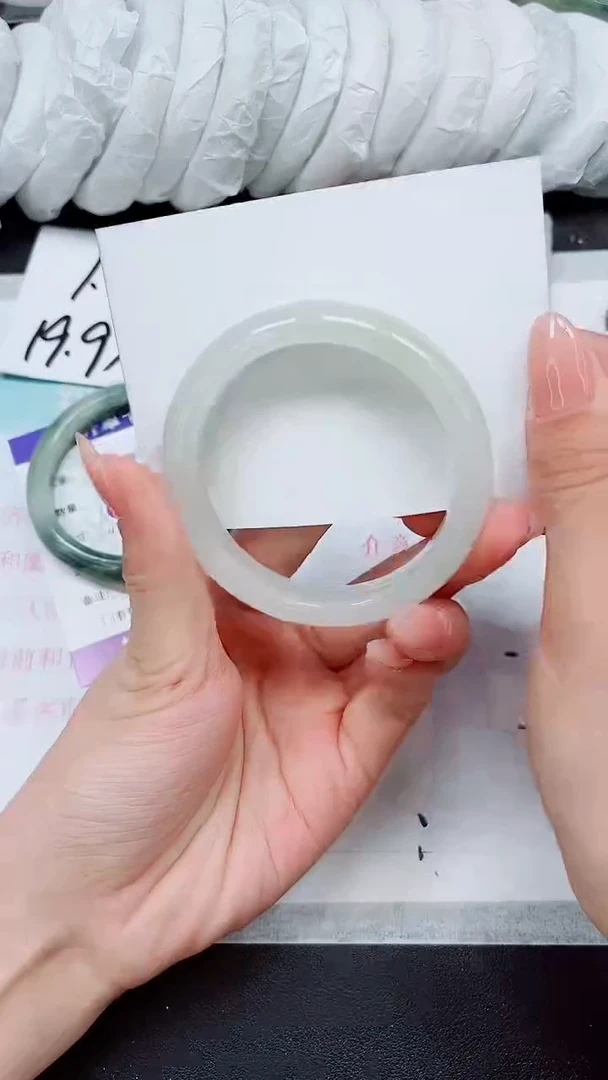 【闪购商品】石英质玉手镯未镶嵌A179-55/56