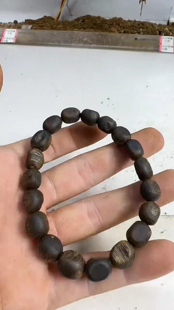 沉香手串单圈随形留疤珠11克沉水