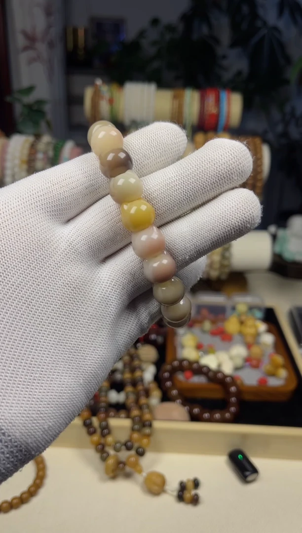 吊坠菩提根/象牙果【年终回馈  五折福利】菩提多宝色招米猫猫头