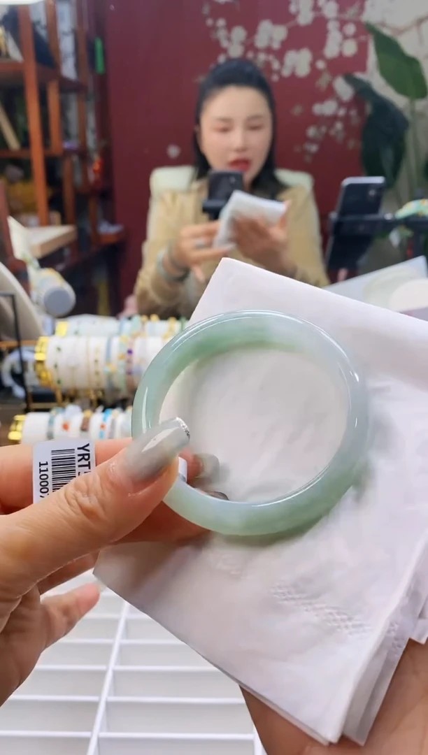 【闪购商品】翡翠手镯未镶嵌36湖水绿5354/12.0*7.7