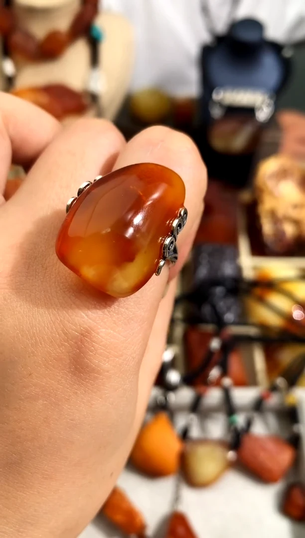 【闪购商品】蜜蜡裸石未镶嵌似玉