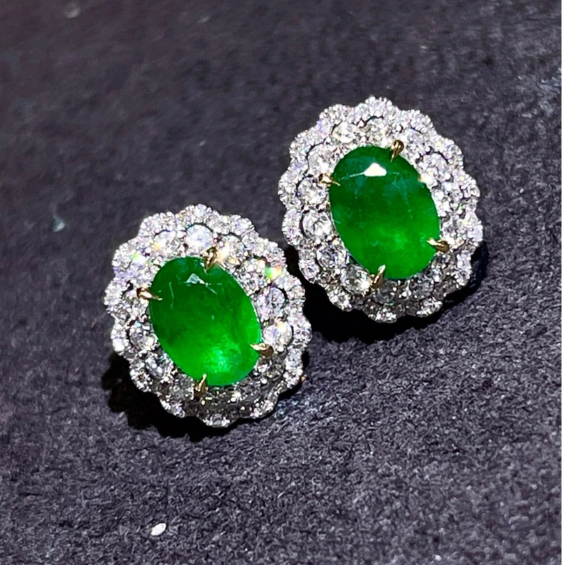 奢华经典日常18K金木佐祖母绿耳钉