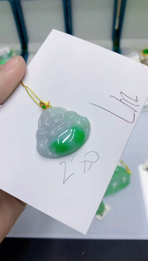 颈饰18K金镶嵌翡翠翡翠