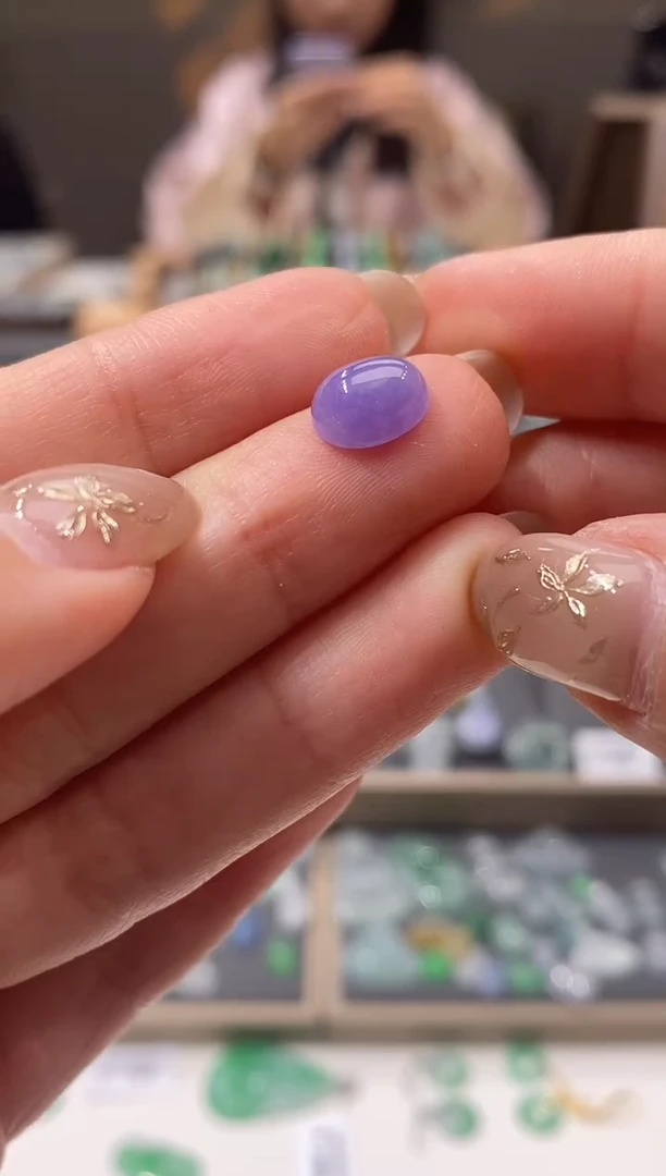 颈饰未镶嵌翡翠蛋面